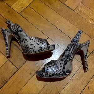 Like New Apt 9 Platform Heels Snakeskin Size 7